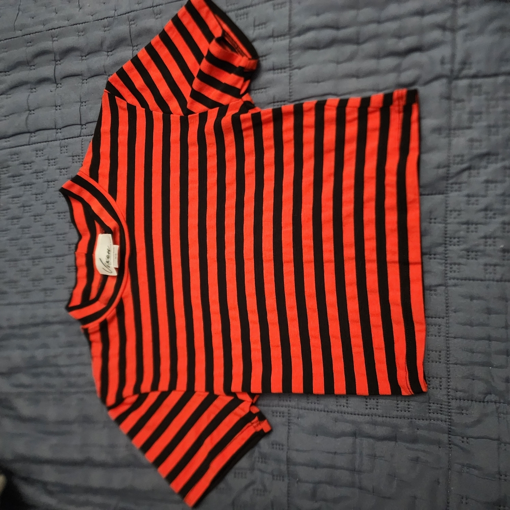Vixen Bad Girl Striped Red and Black Women's Crop Top XS - Picture 3 of 4